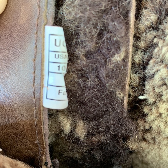 UGG Men’s Brown Leather Boots Size 10 - Picture 5 of 10